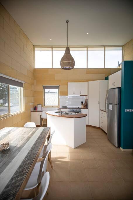 Surf Break At Bayview Villas Sea View Port Campbell Exterior foto